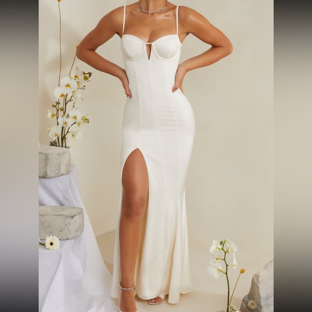 Cut Out Fishtail Maxi Dress